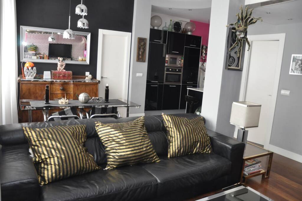 Loft En Begona Junto Al Casco Viejo By Urban Hosts Appartamento Bilbao Esterno foto